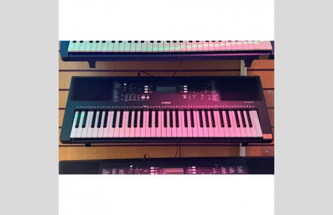 Yamaha PSR-E373 Keyboard, Used (SN:BBCJ01111) - Image 1